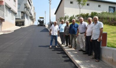 İzmir Karabağlar’da asfalt ekipleri dört bir yanda