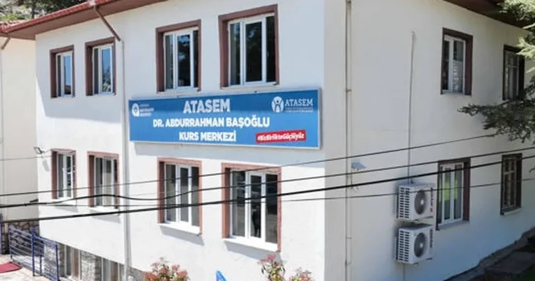 antalya-buyuksehir-ipek-bocegi-yetistiriciligini-yayginlastiriyor-CDlcLwGG.webp