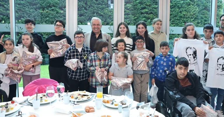 baskan-sadi-ozdemir-sorunlarin-farkinda-olursak-cozebiliriz-ZA4EEA4k.webp