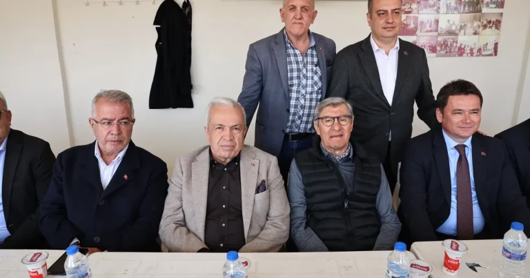 bursa-niluferde-dede-helvasi-ile-asirlik-bulusma-SNNcQ1HD.webp