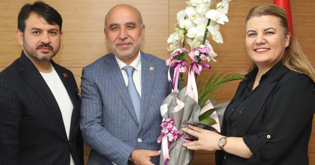chp-ve-izmit-belediyesinden-saadet-partisine-ziyaret-66q7k7nL.webp