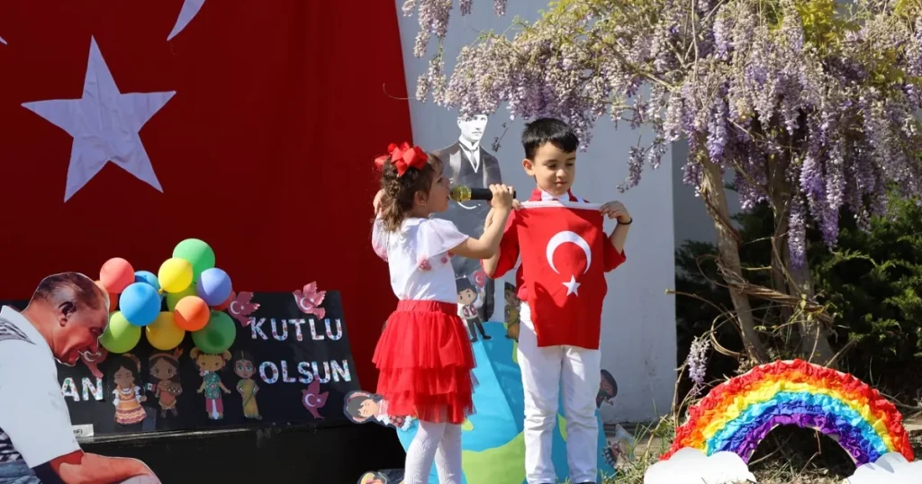 cinar-cocuk-evinde-cosku-doyasiya-kutlandi-ViI4O3mK.webp