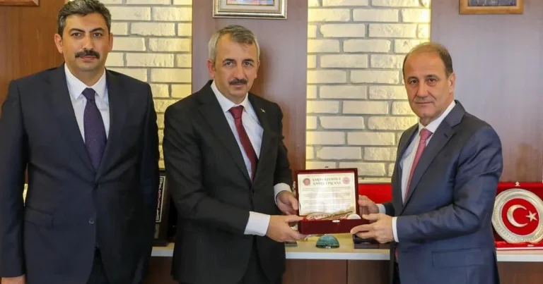 edirne-valisi-yunus-sezerden-ankara-cikarmasi-Nwd3edBi.webp