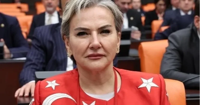 istanbul-depreminde-yasanan-iletisim-krizi-tbmmde-Qn2AabWJ.webp