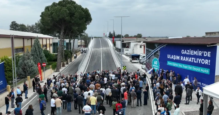 izmir-gaziemire-trafik-nefesi-7lLFnxZd.webp