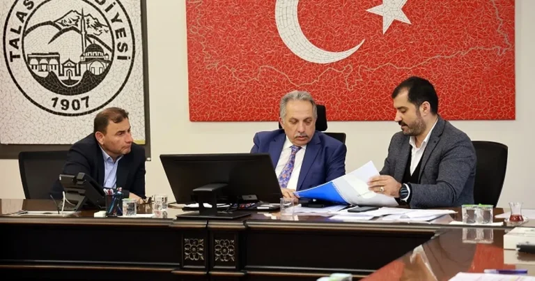 kayseri-talasta-can-dostlar-icin-ornek-is-birligi-pgrRlBSx.webp