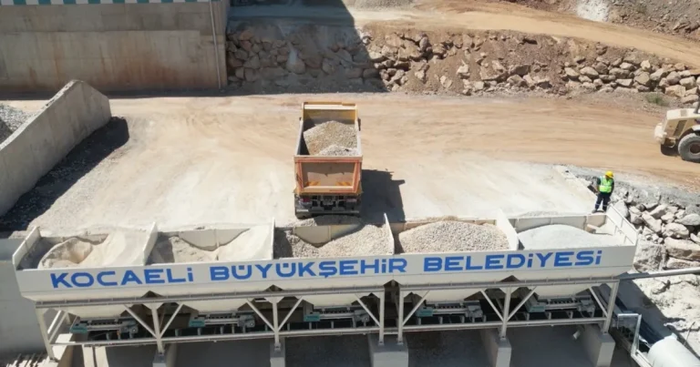 kocaeli-saatte-500-ton-pmt-uretiyor-IyDsQh7t.webp