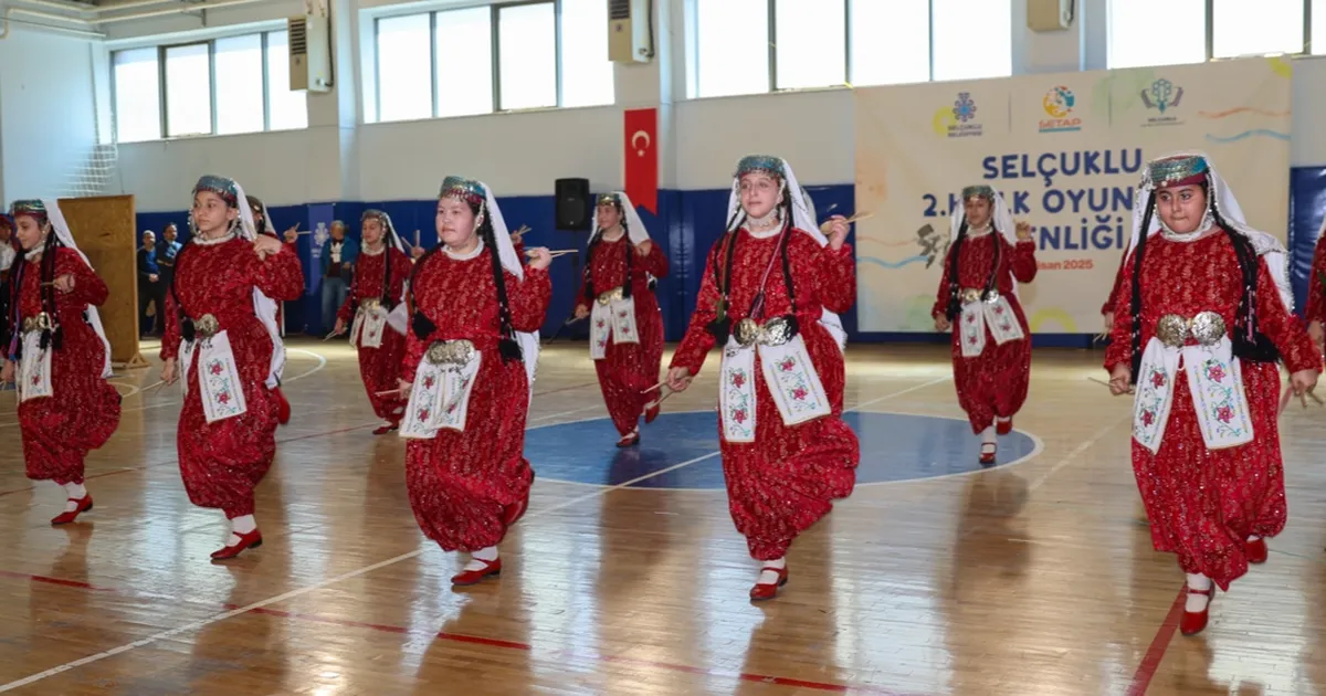 konya-selcukluda-2-halk-oyunlari-senligi-tamamlandi-qqI2BiaI.webp