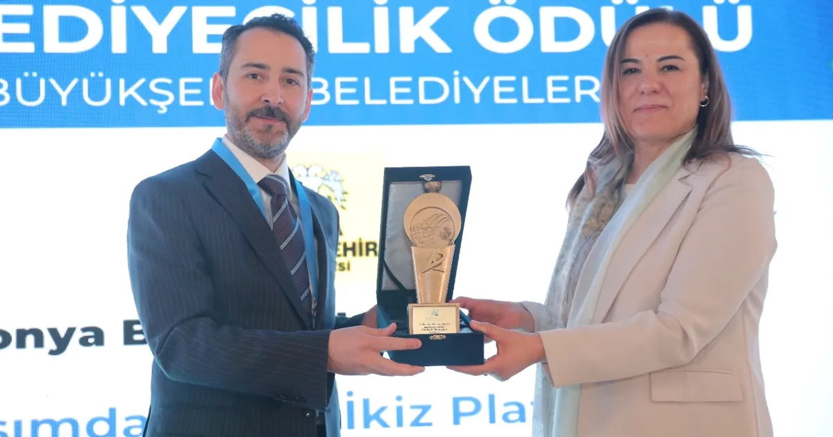 konyanin-ulasimda-dijital-ikizi-platformuna-belediyecilik-odulu-8tyQ4pYU.webp