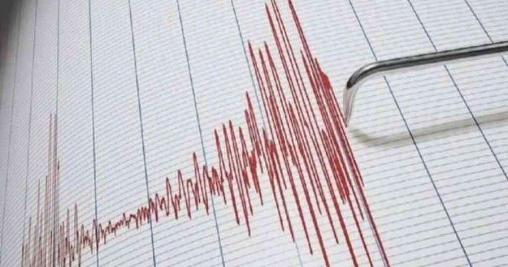 marmarada-buyuk-deprem-sarsintilar-suruyor-258Du46C.webp