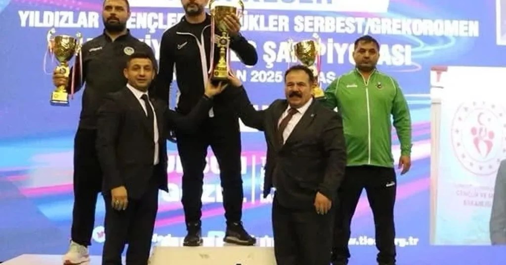 sakaryanin-gurescileri-sivasta-sampiyon-oldu-vxHeMTzm.webp