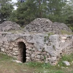antalyada-dort-kubbeli-tarihi-su-sarnici-restore-edilecek-sQGw8kCU.webp