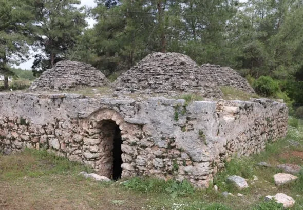 antalyada-dort-kubbeli-tarihi-su-sarnici-restore-edilecek-sQGw8kCU.webp