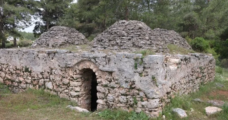 antalyada-tarihi-su-sarnici-yeniden-hayat-bulacak-LNkgmasB.webp