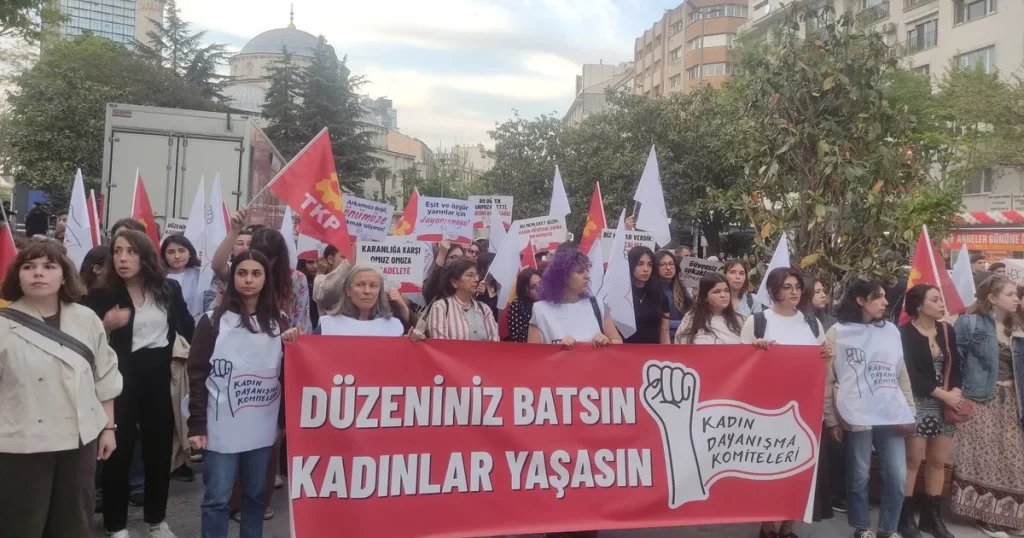 bahar-aksu-icin-sislide-ofkeli-eylem-b1qs4DON.webp