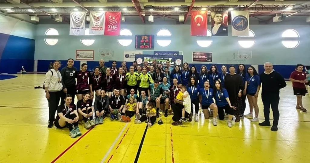 buunun-hentbol-takimi-super-ligde-4gpnbBdw.webp