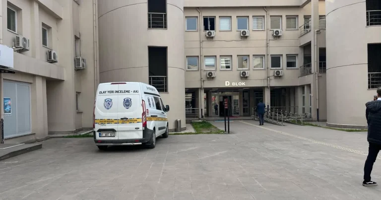 duzce-valiliginde-silah-sesleri-EwMHpdMu.webp