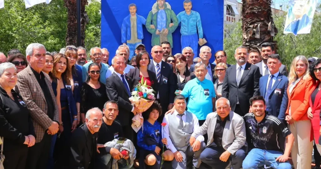 izmirde-uc-fidan-parki-ve-aniti-acildi-I1zjkX15.webp