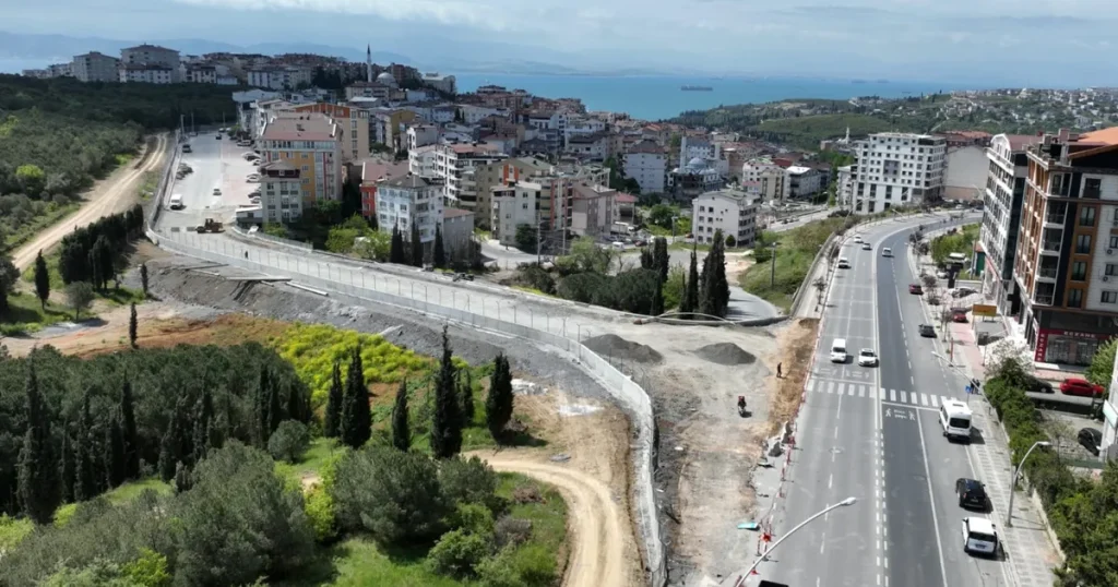 kocaeli-buyuksehir-gebzede-trafigi-rahatlatiyor-VPm2ZwEh.webp