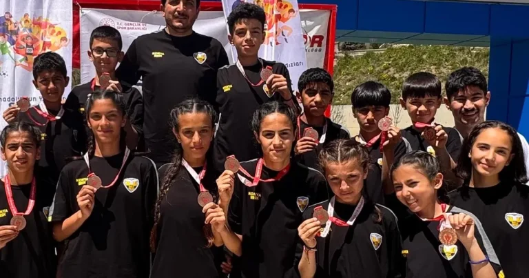 konyali-sporcudan-sampiyonluk-L8AOs5x2.webp