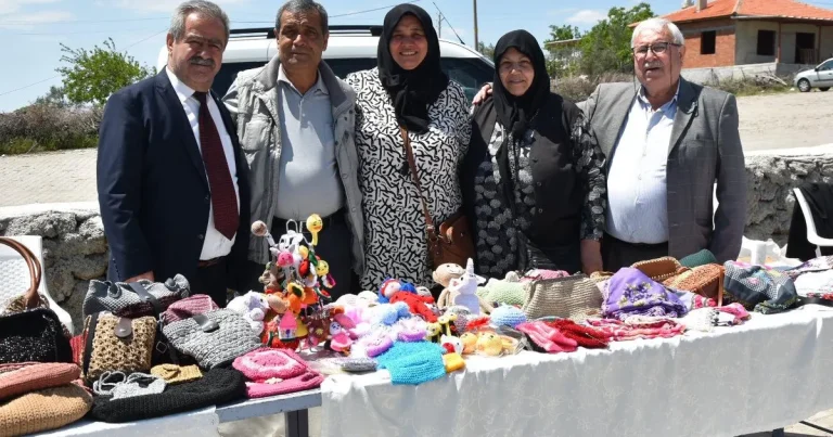 manisa-yuntdaga-renk-katan-bahar-senligi-TTx6pRMU.webp