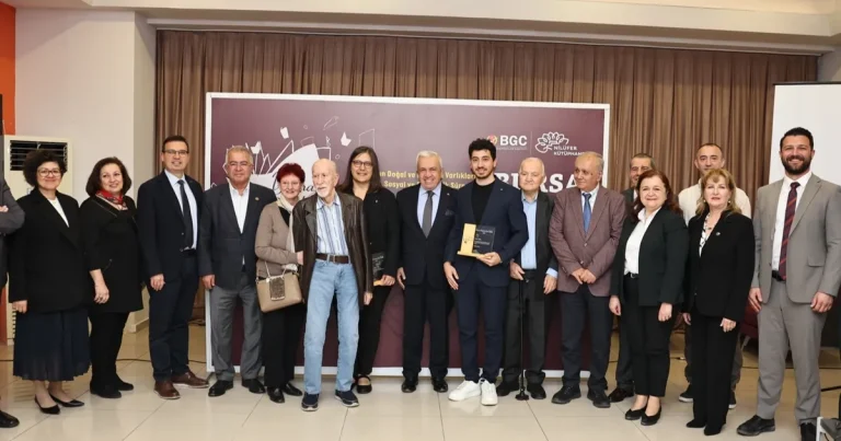 yilmaz-akkilic-bursa-arastirmalari-odulleri-sahiplerini-buldu-JxEdaW88.webp