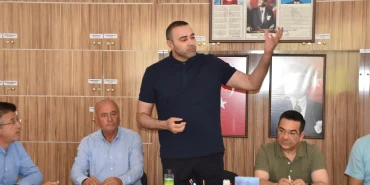 CHP heyetinden Kumluca'da muhtarlarla istişare