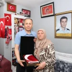 Bakan Yerlikaya'dan şehit ailesine ziyaret