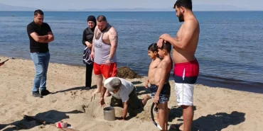 Pamucak Sahili’nde sürpriz misafir