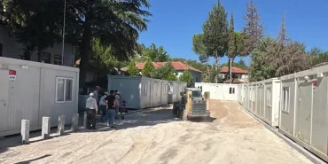 AFAD Sındırgı'ya 10 konteyner kurdu... Kurulumlar sürüyor