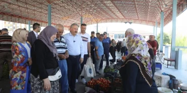 Mustafa Palancıoğlu Kayseri Melikgazi köy pazarında